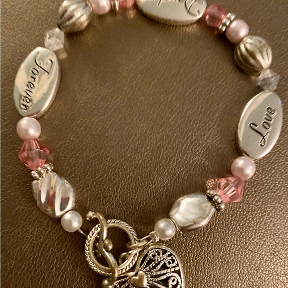 Silver and Pink DAUGHTER Beaded Bracelet with Heart Charm NIB - Picture 1 of 3